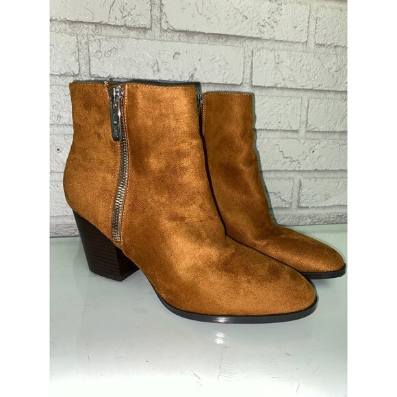 Nine West Tan Faux Suede Side Zip Ankle Boots Size 8 1/2 M - Picture 1 of 9